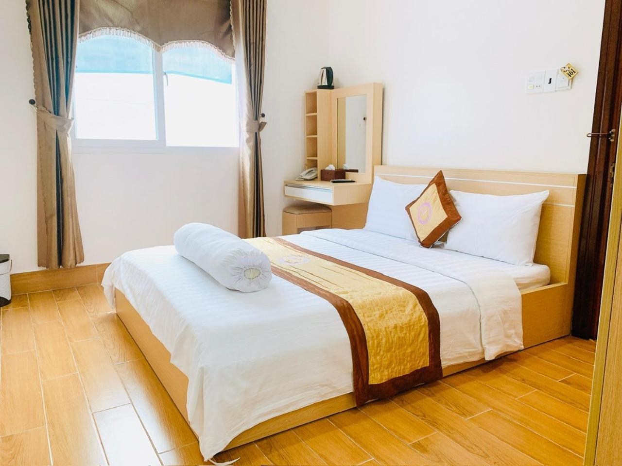 Phuc Hung Hotel Rach Gia Bagian luar foto